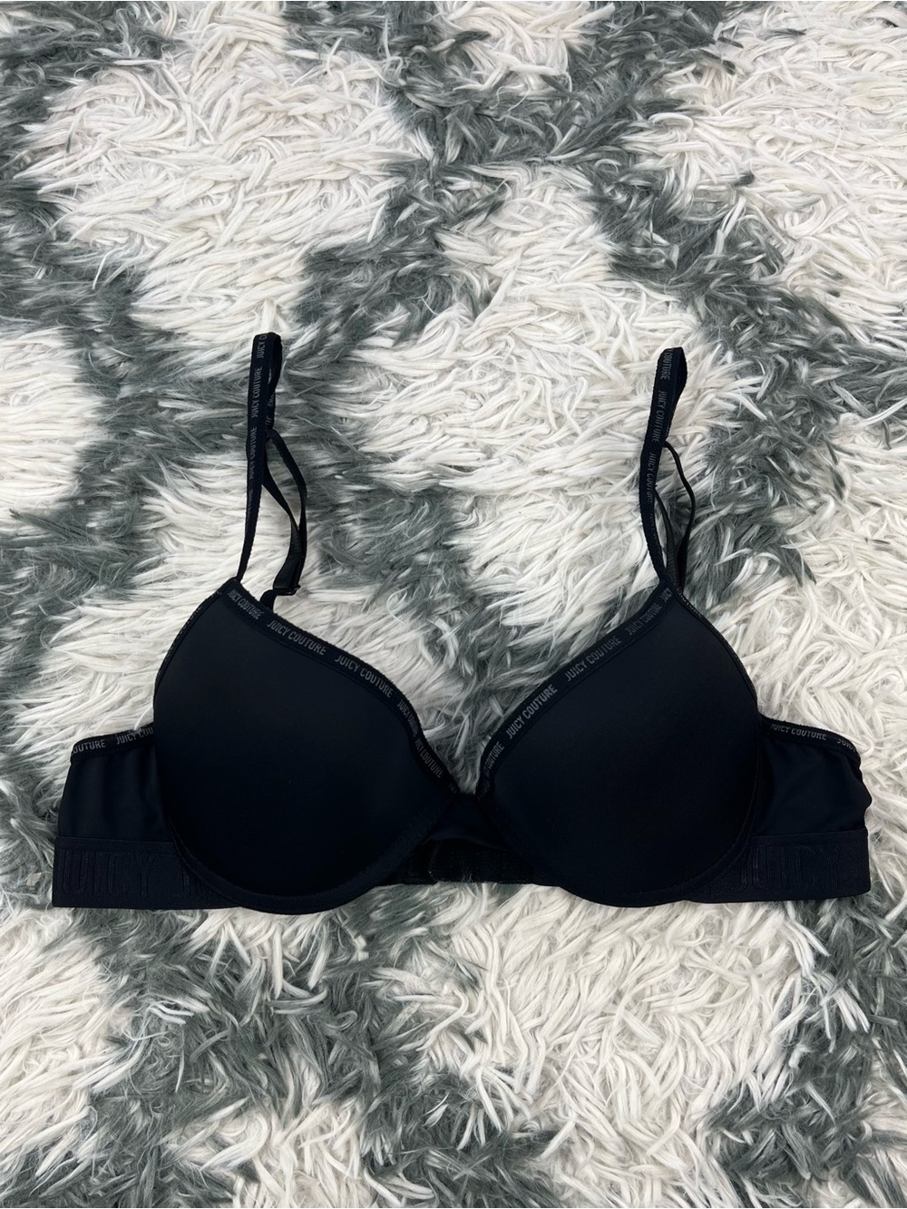 Juicy Couture Women’s Black Slightly Padded Underwire Push Up Bra Size 34B